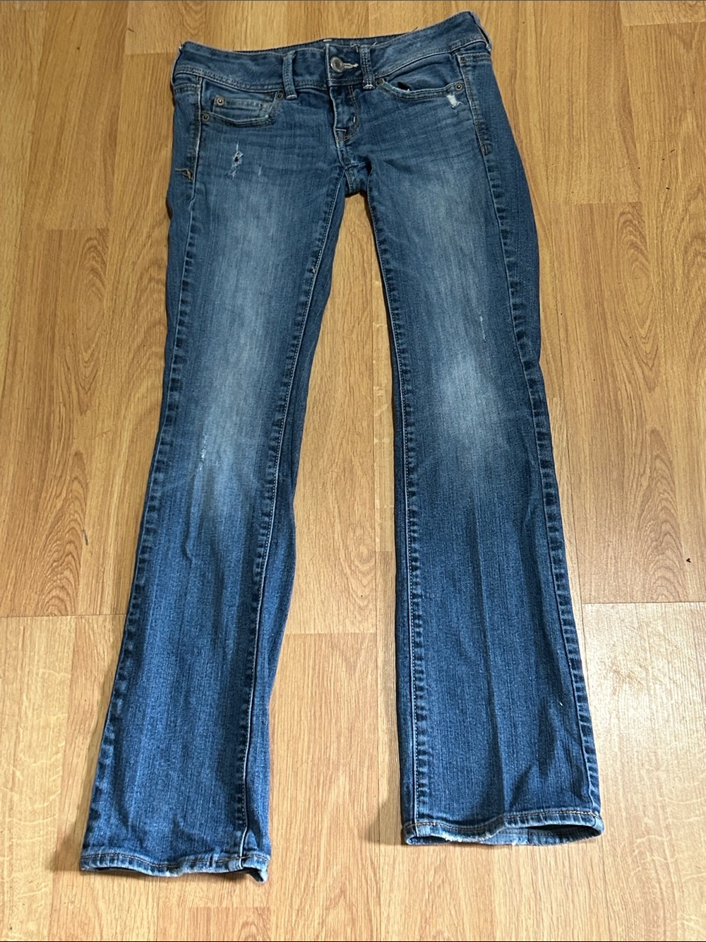 Women's Dark Blue Slim Bootcut Jeans with Subtle Fading Size 0